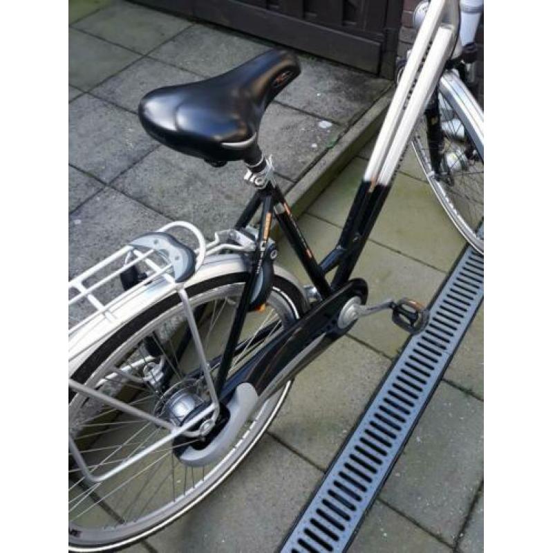 Damesfiets te koop.