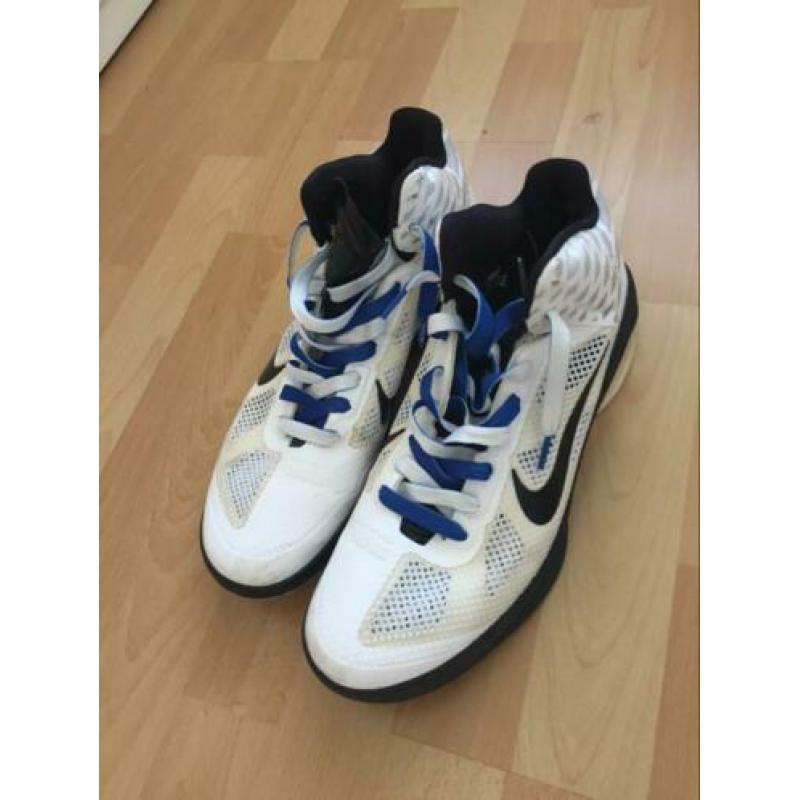 Nike basketbal schoenen maat 46