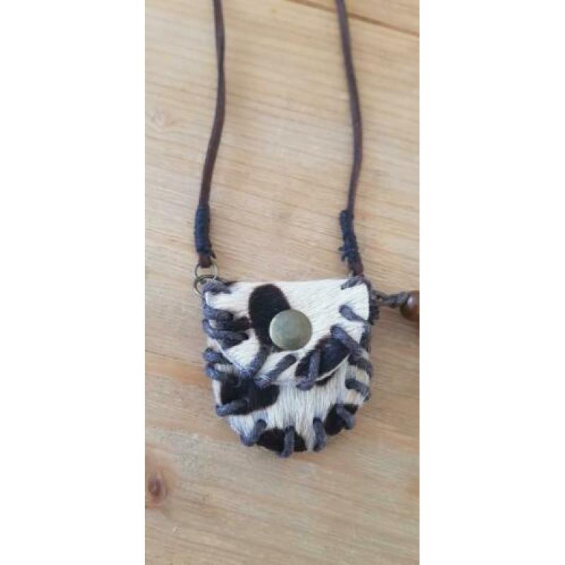 Ketting met mini dierenprint tasje