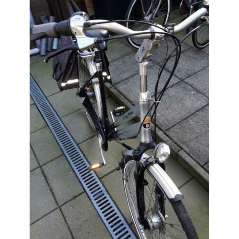 Damesfiets te koop.