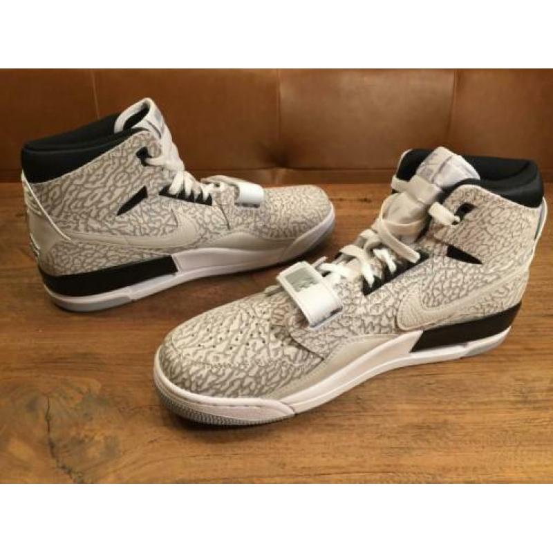 NIEUW! Nike Air Jordan Legacy 312, Original High-Tops. Mt45