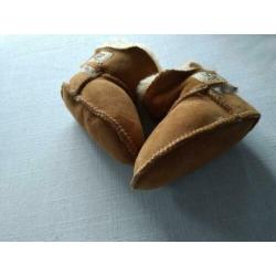 Babyslofjes Ugg maat 18/19