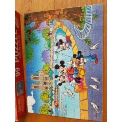 Puzzel mickey en minnie Mouse 99 stukjes