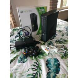 Xbox 360 incl. Controllers. Niet omgebouwd.