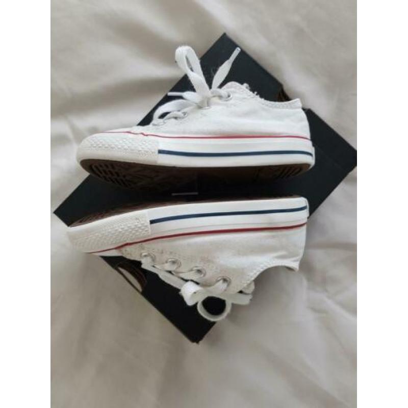 Converse all stars wit maat 23 (valt als 24)