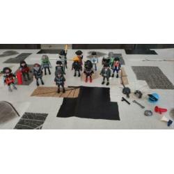 14 stuks Playmobil poppetjes