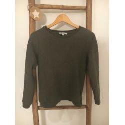 Twee sweaters xs groen en grijs