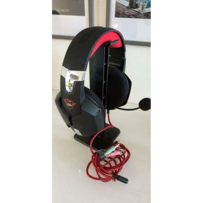 Trust GXT 322 Carus gaming headset met standaard