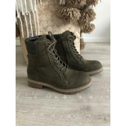 Landrover boots maat 36, teddy gevoerd.