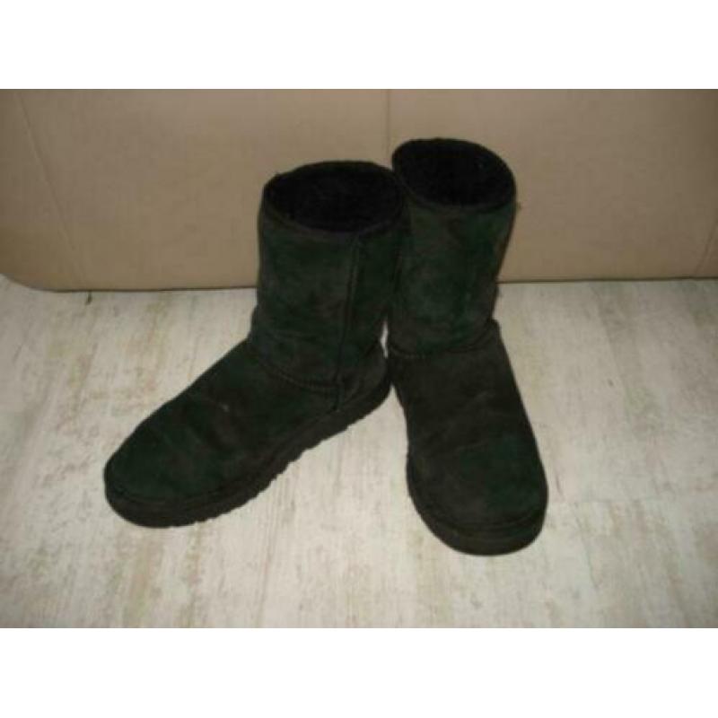 Uggs zwarte Classic short maat 39