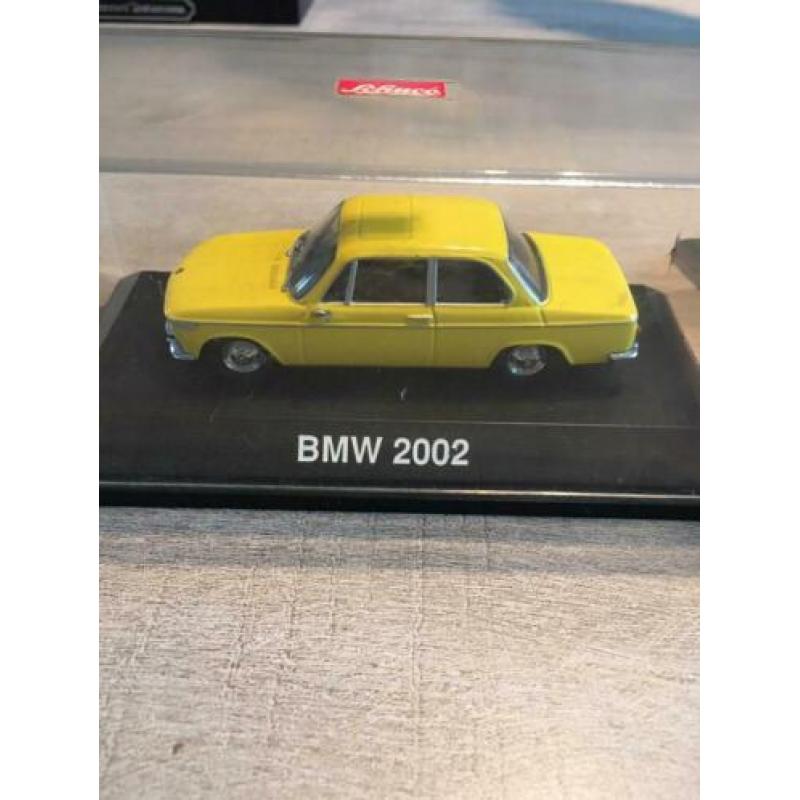 BMW 2002 schuco&minichamps