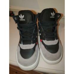 Adidas maat 26 Z.G.A.N.