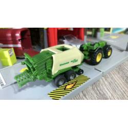 John Deere Krone balen pers 1/64 siku VAVB