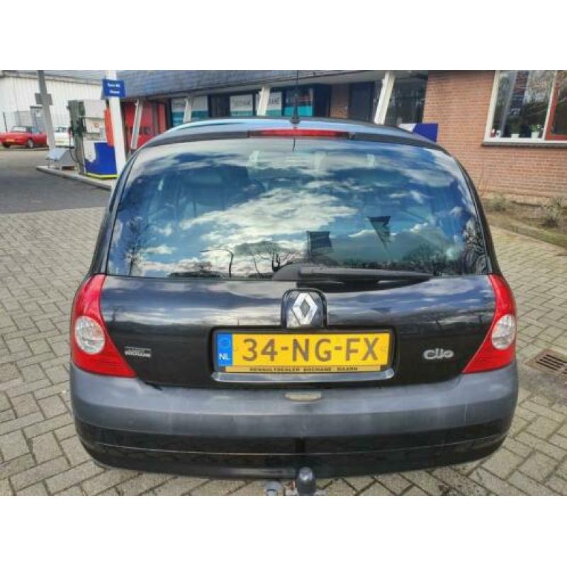 Renault Clio 1.6 16v apk verlopen moet weg!