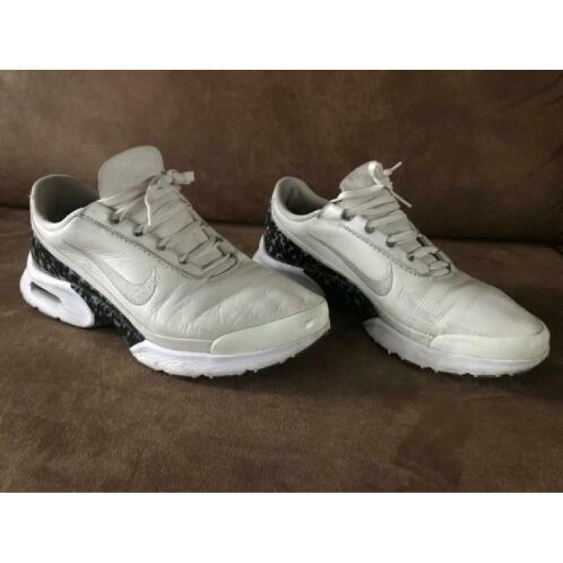 Nike Air Max Jewell LX Leather - Maat 38,5