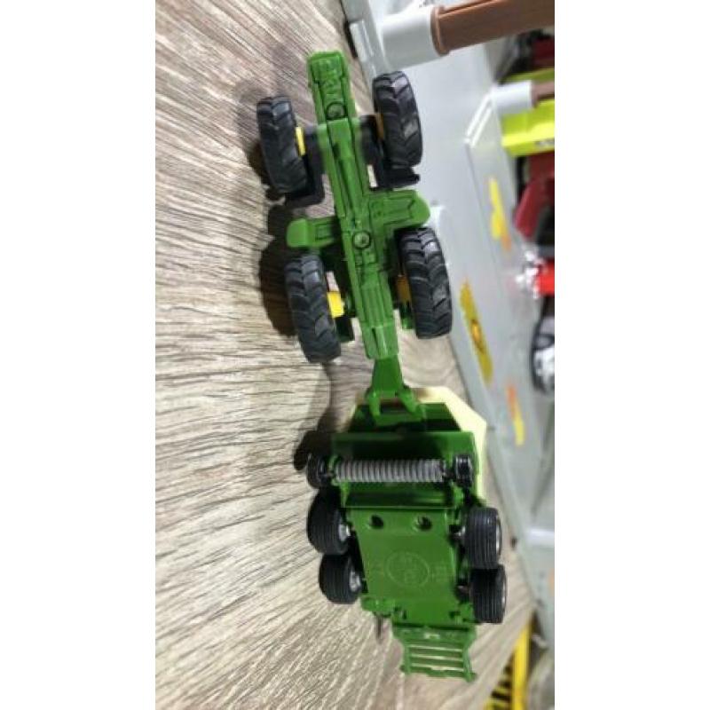 John Deere Krone balen pers 1/64 siku VAVB