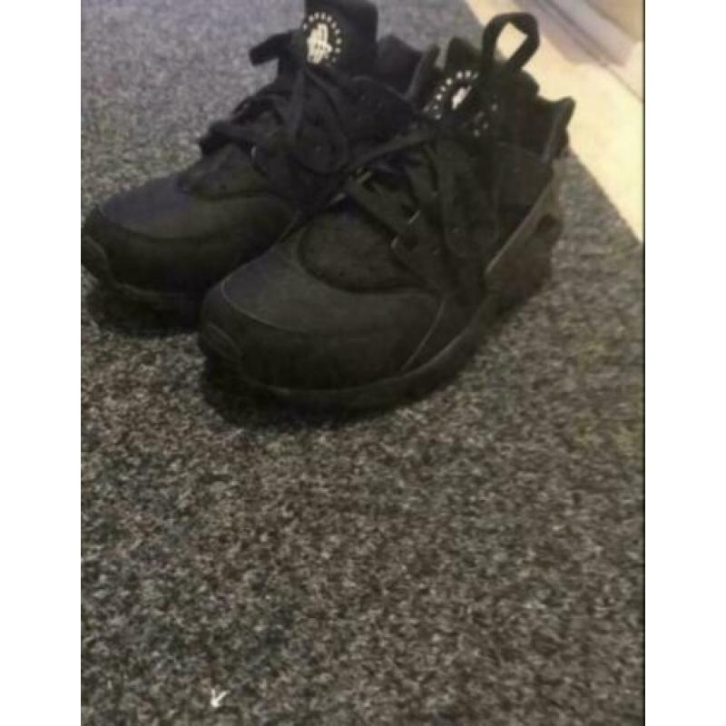 Nike huarache triple black| zgan!| !meeneemprijs!