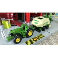 John Deere Krone balen pers 1/64 siku VAVB