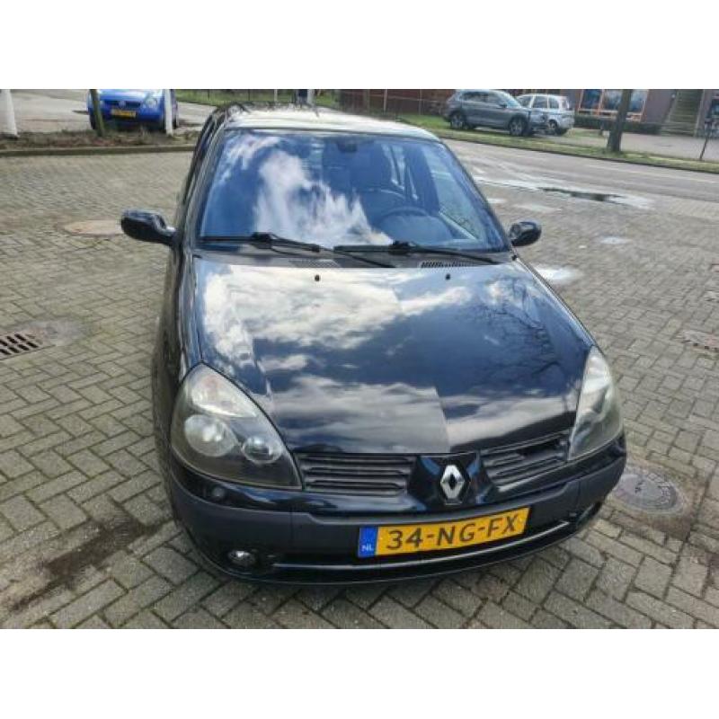 Renault Clio 1.6 16v apk verlopen moet weg!