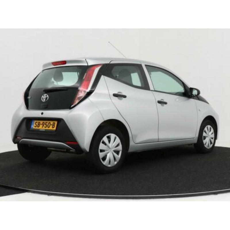 Toyota Aygo 1.0 VVT-i 5-drs x-fun | Audiobediening | Airco |