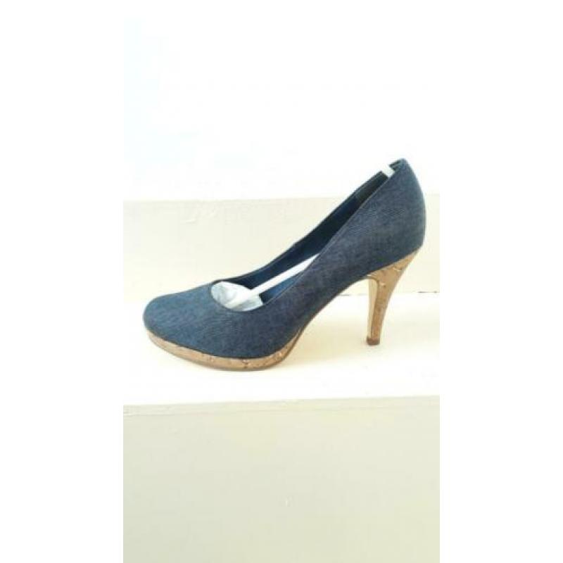 NIEUW! Nieuw in doos: Jeans look pumps van Tamaris, maat 39.