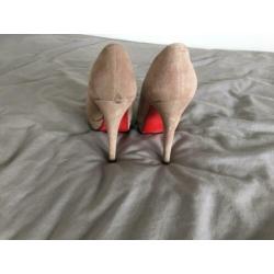 Beige pumps maat 37