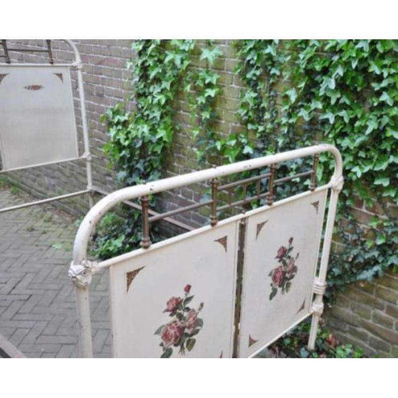 IJzeren brocante Frans bed