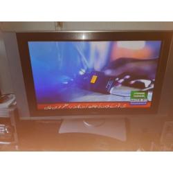 Hitachi TV Flat Screen 42 inch 108 cm