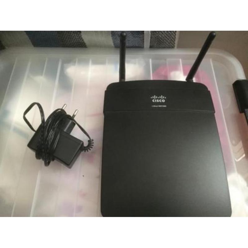 router CISCO + kabels