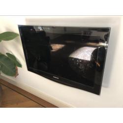 Samsung HD 32 inch + CI module.