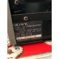 3 x SONY triniton color video monitor