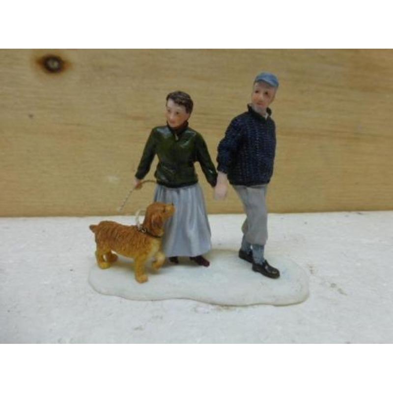 luville Heinrich and Elisabeth met hond kerstdorp figurine