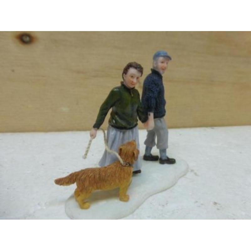 luville Heinrich and Elisabeth met hond kerstdorp figurine