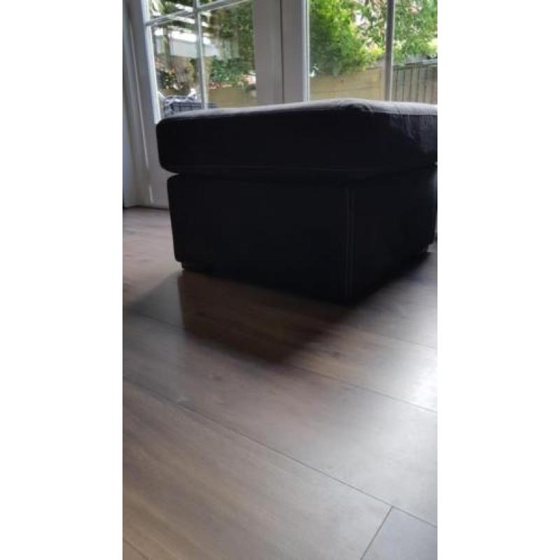 Zwart suede Hocker / Poef