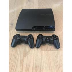 ps/playstation 3 met veel spellen en twee controllers