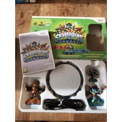 Wii Skylanders Swapforce incl. 2 extra poppetjes en doos