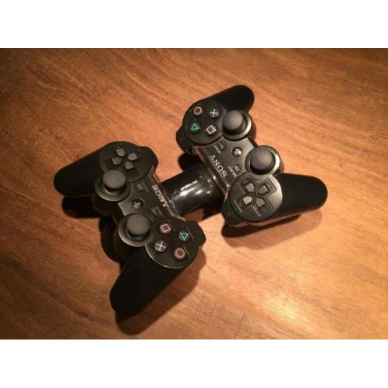 Playstation 3 incl. 3 Sony controllers en 11 spellen