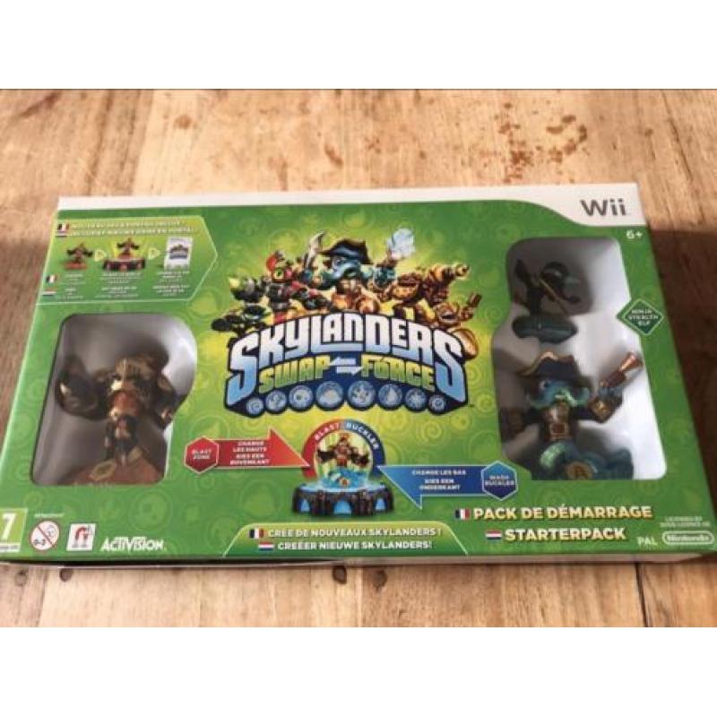 Wii Skylanders Swapforce incl. 2 extra poppetjes en doos